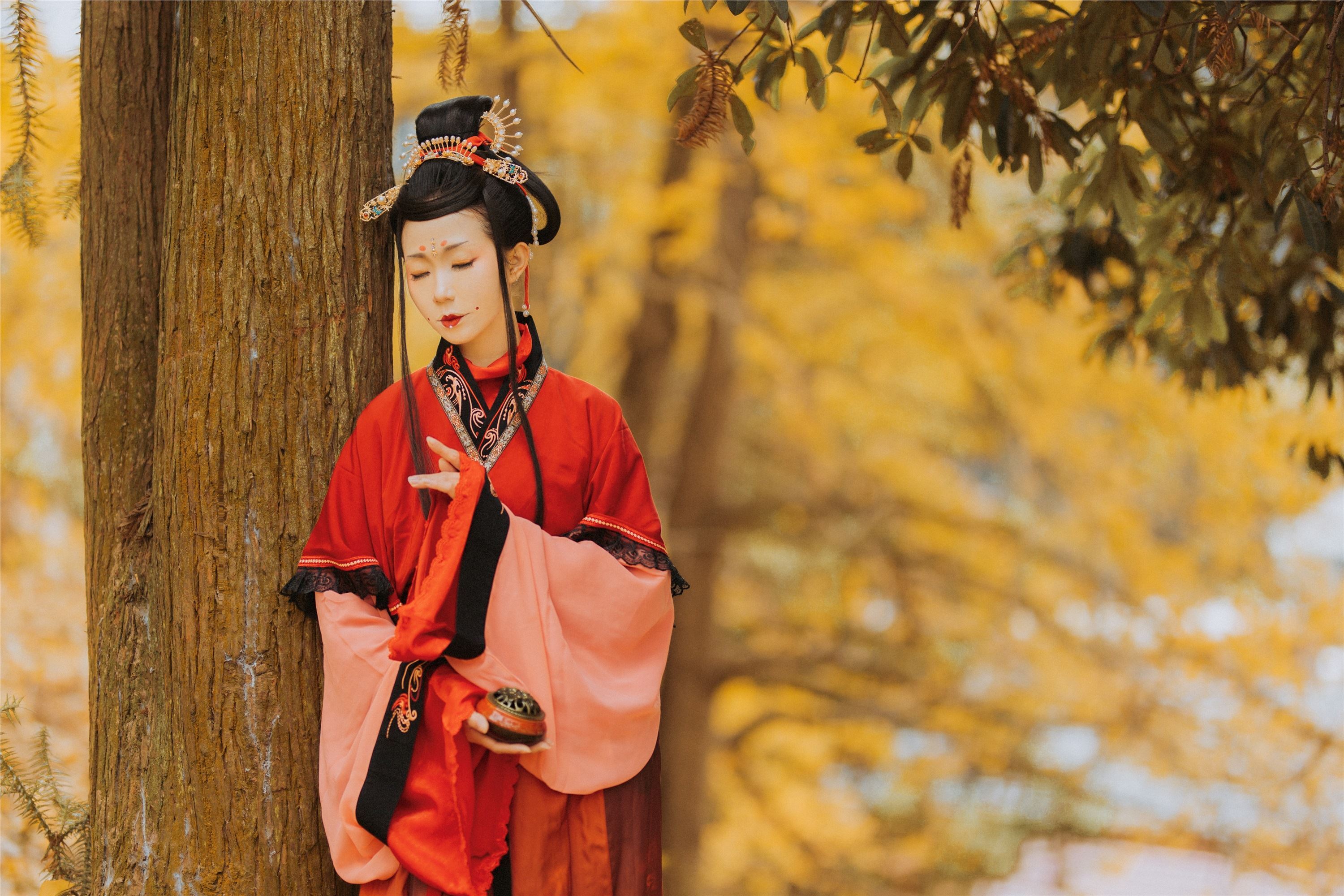 YITUYU艺图语 2021.09.03 满地秋 谭子